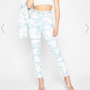 🖤 cloud print jeans